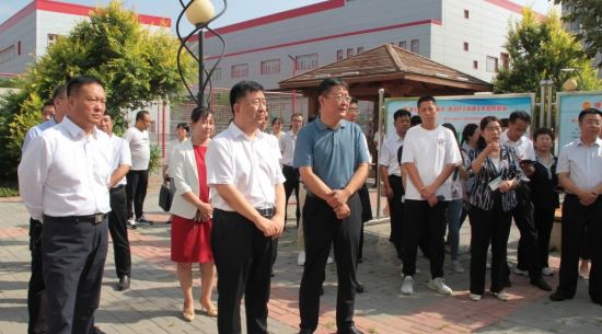 稀土高新區(qū)工會(huì)大力推動(dòng)“ 五三三”工作機(jī)制，全面提升廠務(wù)公開民主管理工作提質(zhì)增效